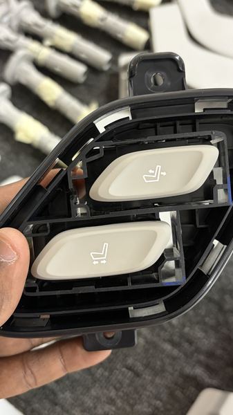 ISOFIX trim parts, laser-etched symbols